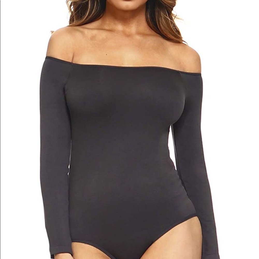 Yelete Gray Off-the-Shoulder Bodysuit